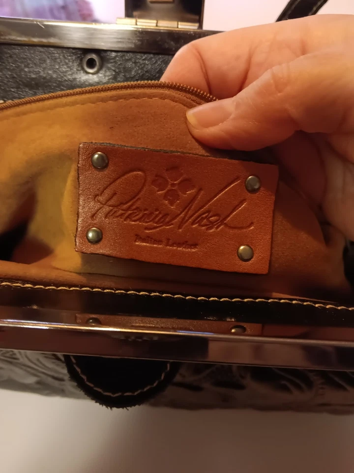 Patricia Nash Black Rose Tooled Italian Leather Ferrara Framed Purse Satchel - Image 4 of 4