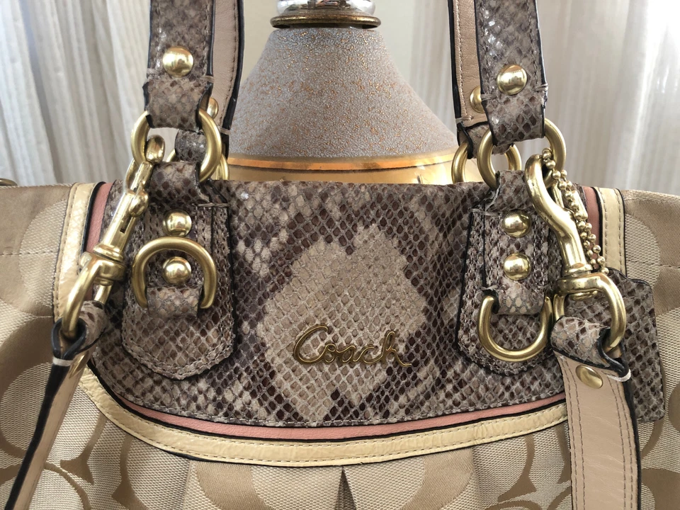 Bolso de mano Coach Ashley Tote Spectator de piel de serpiente exclusivo de lona - F24889 Foto 4 de 4