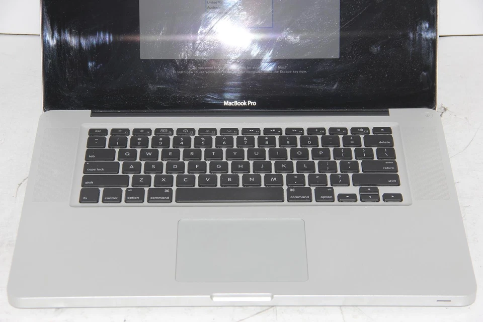 APPLE MC371LL/A i5 2.40GHz 4GB RAM 320GB HDD MacBook Pro "TESTED" - Image 2 of 4