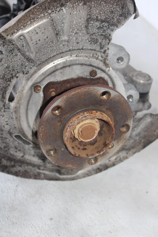 Eje trasero izquierdo portador de rueda eje buje rodilla BMW OEM F06 650i 640i Gran Coupé Foto 3 de 4