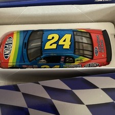 Action 1999 Chevrolet Monte Carlo 24 Jeff Gordon Dupont 1:64 Diecast Car