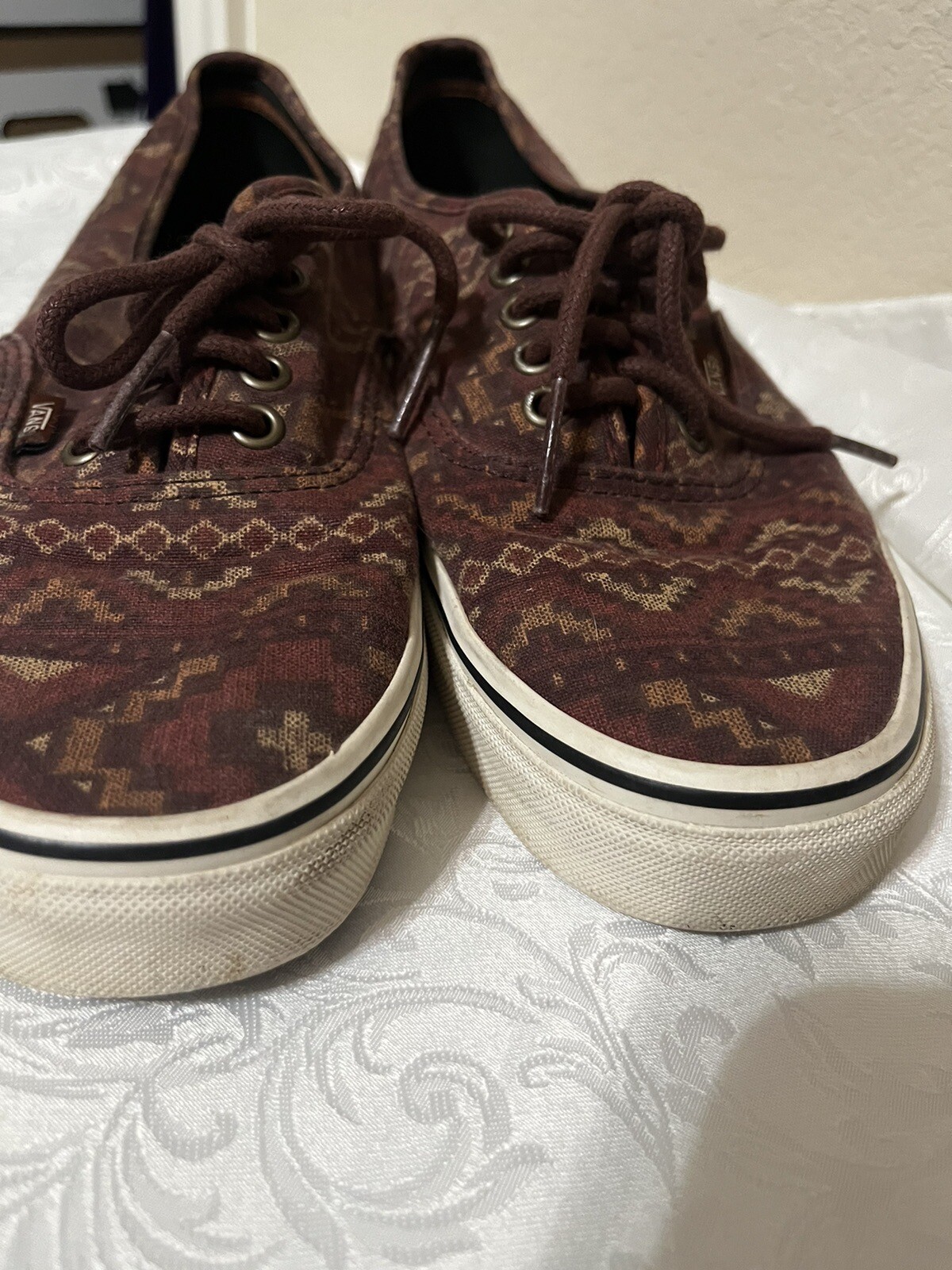 Vans Classic Canvas Aztec Skate Shoes Off The Wall TB4R Burgundy Men’s