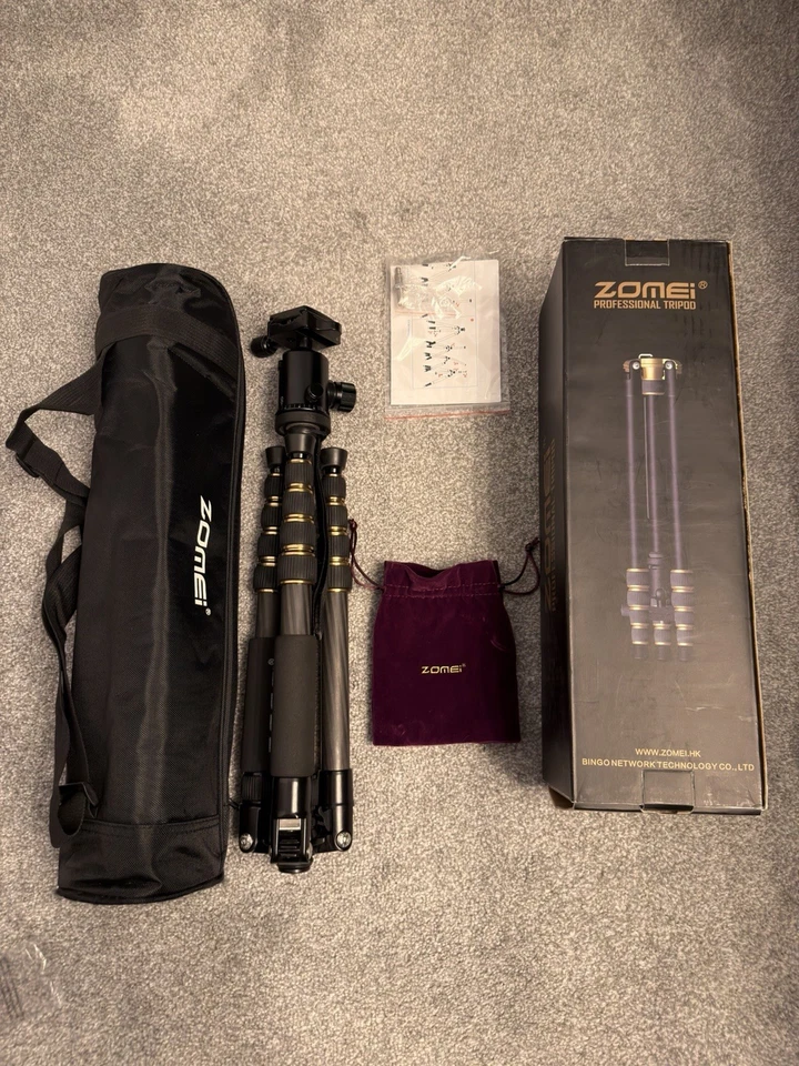 ZOMEI Z669C Camera Tripod, 60 inch Carbon Fiber Portable Tripods Compact Travel - Image 1 of 4