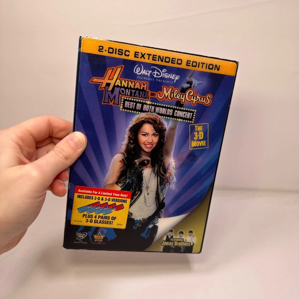 Hannah Montana Miley Cyrus Best of Both Worlds Concert 2 Disc with 3D glasses - Image 4 of 4