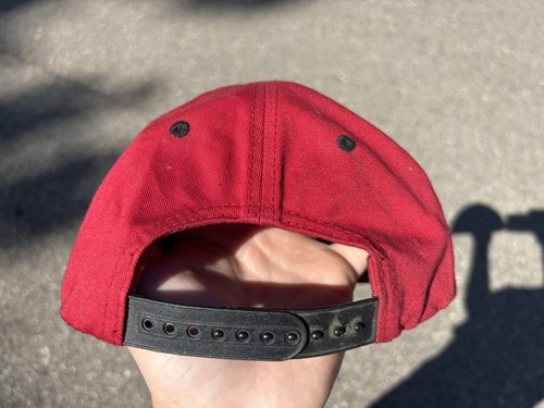 Sombrero Piratas del Caribe Rojo Jóvenes Niños Gorra Trasera a Presión Hombres Muertos Tell No Tales - Imagen 3 de 8