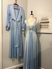 Vintage Olga NWT Nightgown And Robe Set Blue Size 38 Large Sweep On Gown