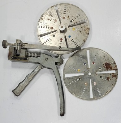 Curtis Industries Model 14 Handheld Manual Key Cutter with two Wheels