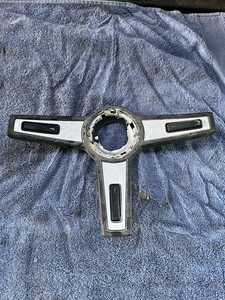 1979 TOYOTA TRUCK SR5 DELUXE STEERING WHEEL CENTER PAD