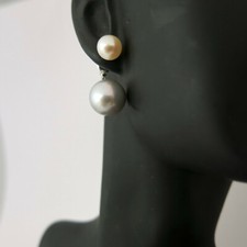 Ohrstecker Ohrringe echte Perlen 7mm / 10,5mm in Beige / Tahiti-Grau Design