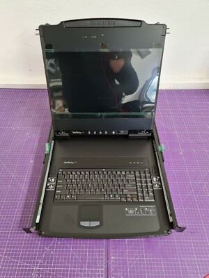 STARTECH 1U 17'' Rackmount LCD Console VGA/DVI 17in 1080p QWERTY UR