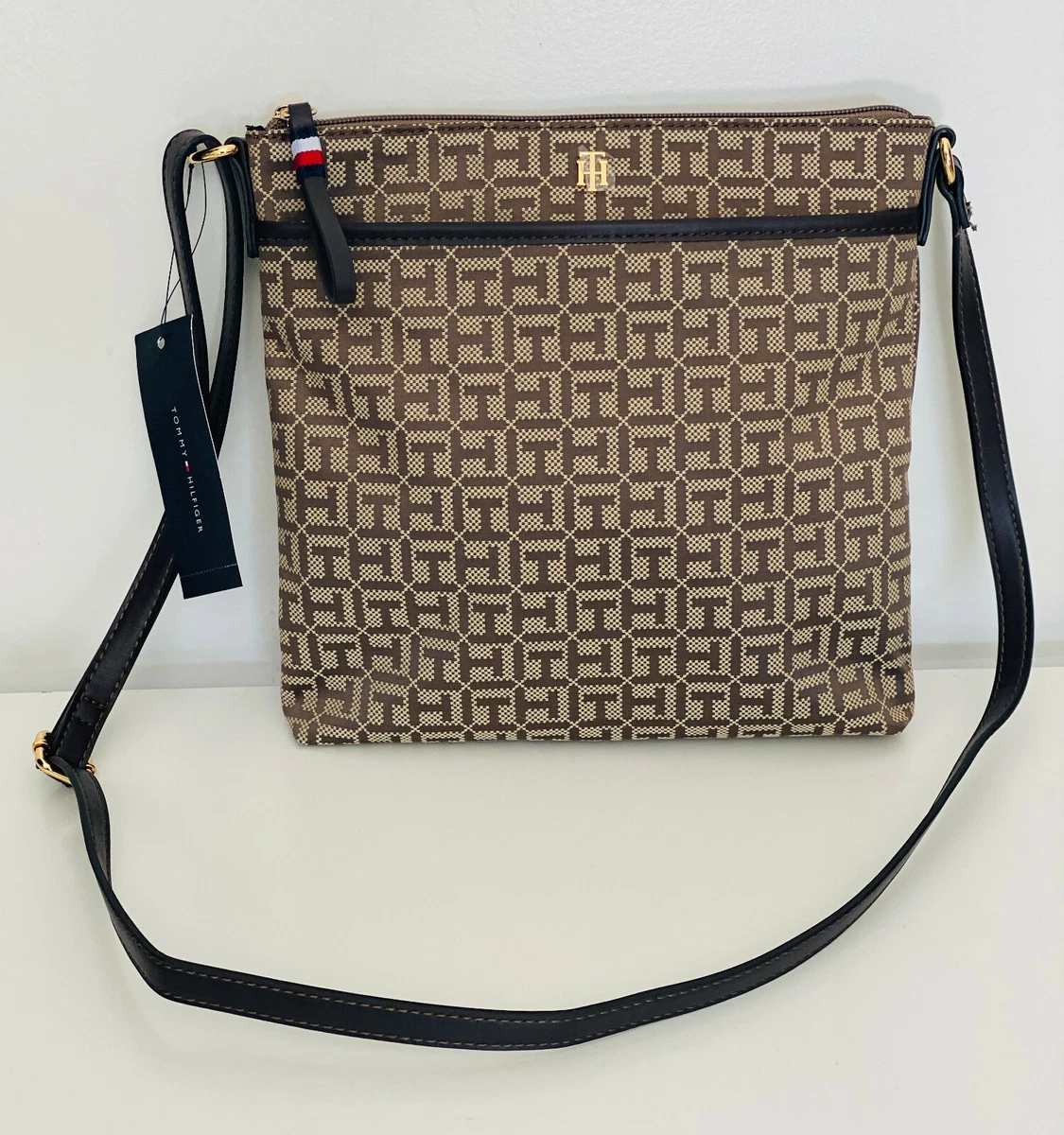 Crossbody tommy hilfiger clearance bag