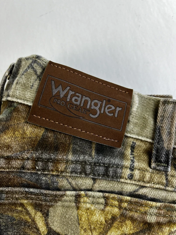 Pantalones de mezclilla Wrangler Pro Gear para niños 12 Reg RealTree de madera dura camuflados al aire libre Foto 2 de 4