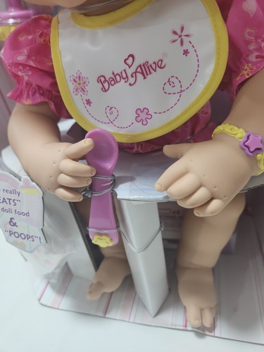 Baby Alive Soft Face 2006 Interactive Doll New With Food Diapers Read - Picture 10 of 24