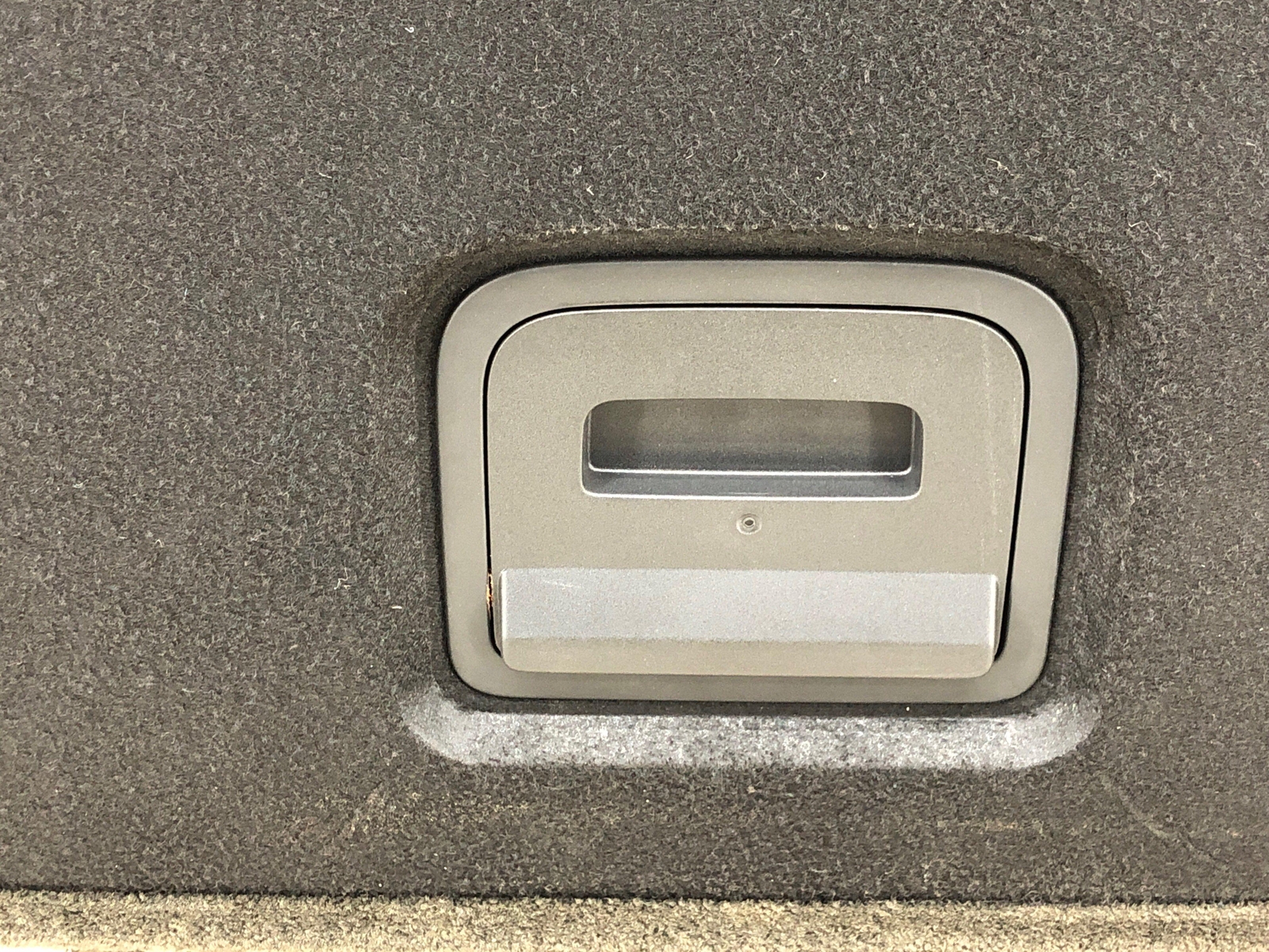 2016-2020 BENTLEY BENTAYGA REAR TRUNK CARPET FLOOR TRIM COVER PANEL OEM 2019