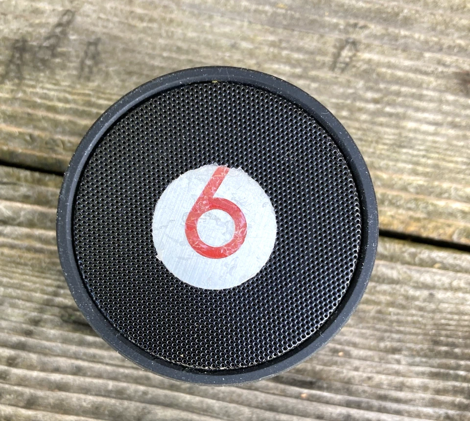 SK-S10 Mini Altavoz Bluetooth "Beats by Dr. Dre" Negro Cable de Carga Portátil Foto 4 de 4