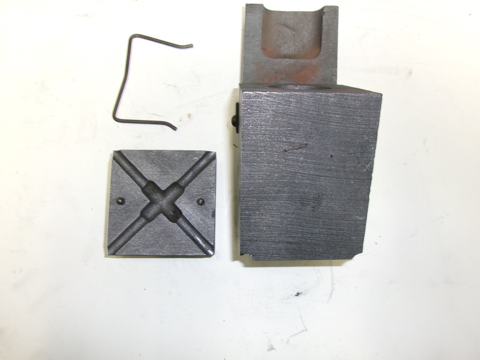 Erico Cadweld XAC1V1V Graphite Mold for 2AWG to 2AWG 65 Shot Run and Tap