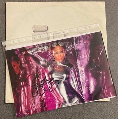 J LO,LOVE DON T COST A THING, 12  45 RPM +8  x 12  GENUINE HAND SIGNED PHOTO.COA