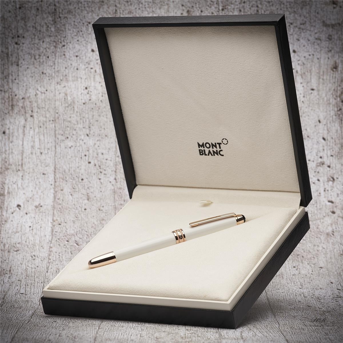 Montblanc Meisterstück Solitaire Red Gold Classique Fountain Pen