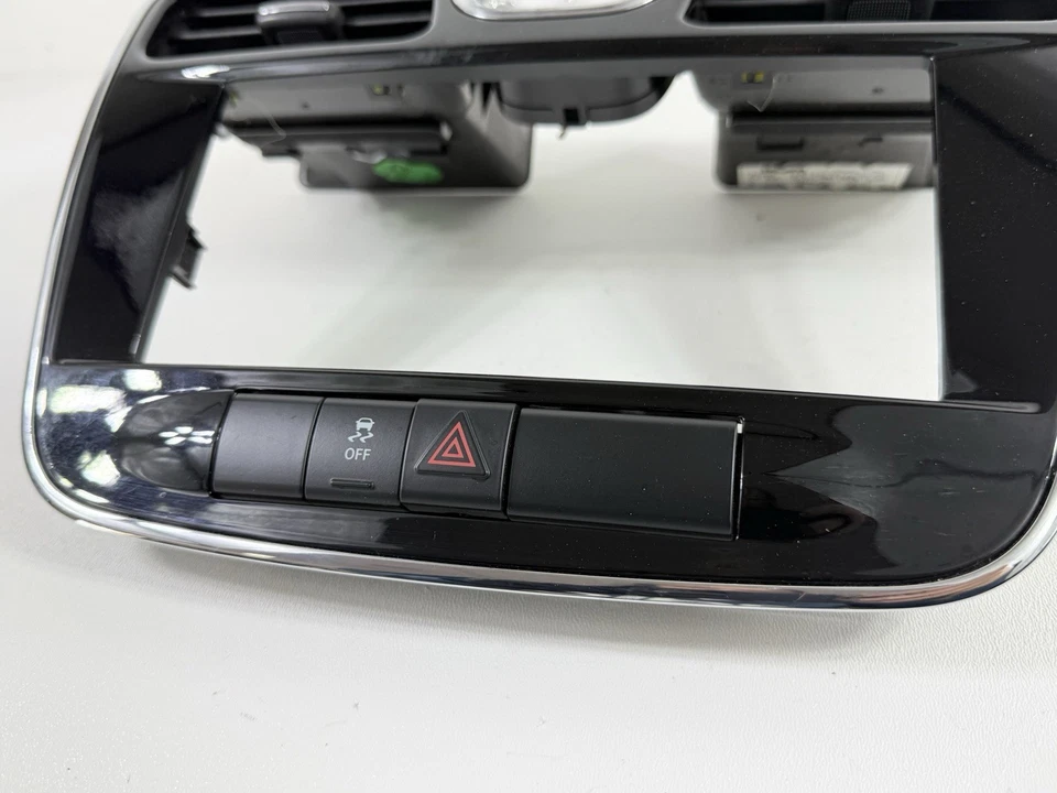 2011-2014 Chrysler 200 приборной панели радио ободок отделка вентиляционные отверстия переменного тока часы черный OEM - Изображение 3 из 4