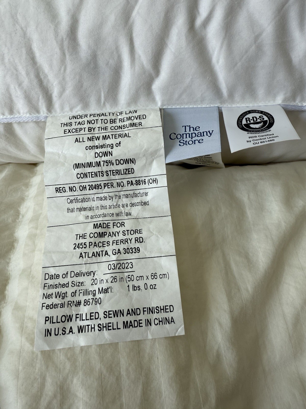 NWT THE COMPANY STORE WHITE DUCK DOWN STANDARD PILLOW SZ 20in X 26in