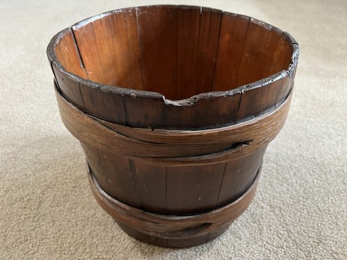 Antique Primitive Unbranded Wooden Bucket Bentwood Wooden Bands Beveled Interior - Picture 7 of 7