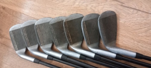 Howson Set Of Iron 4-9 + PW Graphite Shafts + 5 Wood Golf Clubs - Picture 8 of 16