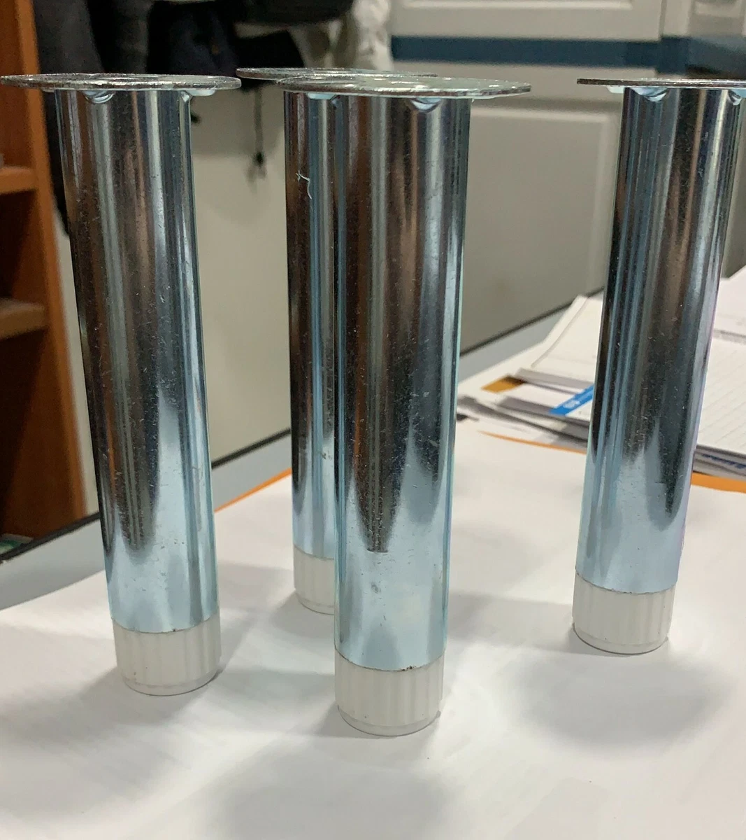 Kit Di Piedini Livellatori Regolabili Per Tubo 20x20 Con Base Zigrinata Diametro 25 Mm - Kit Di - Foto 7