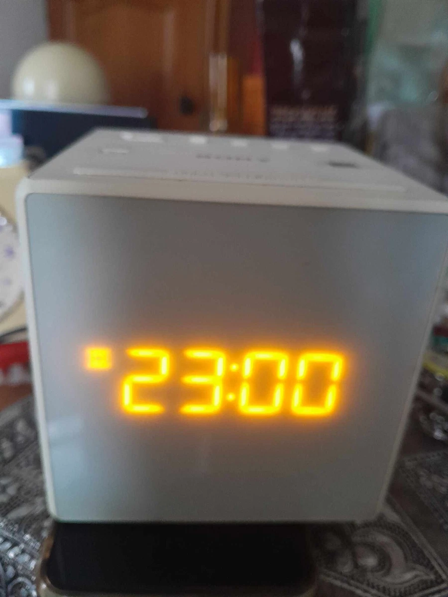 Sony FM radio reloj cubo ICF-C1 blanco