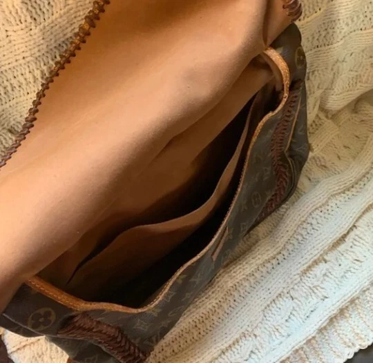 Auténtico Louis Vuitton Saumur Foto 3 de 3