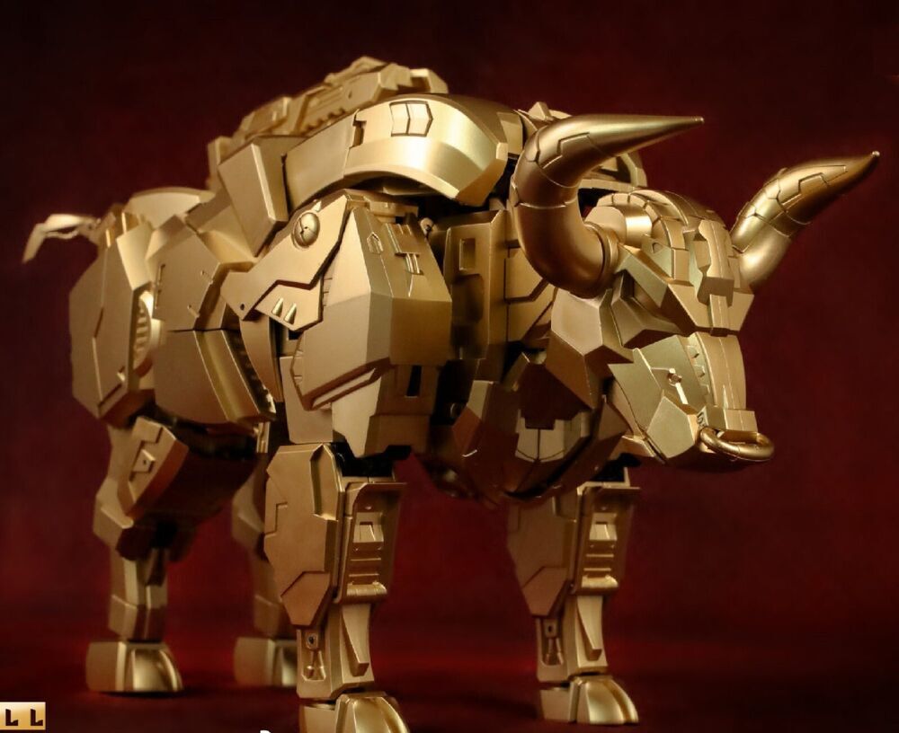 New Cang Toys Chiyou CT-02SP Landbull Golden Limited Ver New Cang Toys Chiyou CT-02SP Landbull Golden Limited Ver
