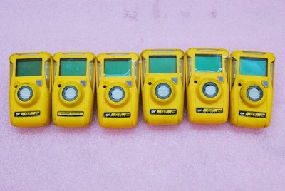 LOT OF 6 Honeywell BW Technologies BW Clip BWC2-H Single Gas H2S Monitor T8-E2