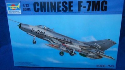Trumpeter 1/32 China F-7MG 100D2 Box Damage