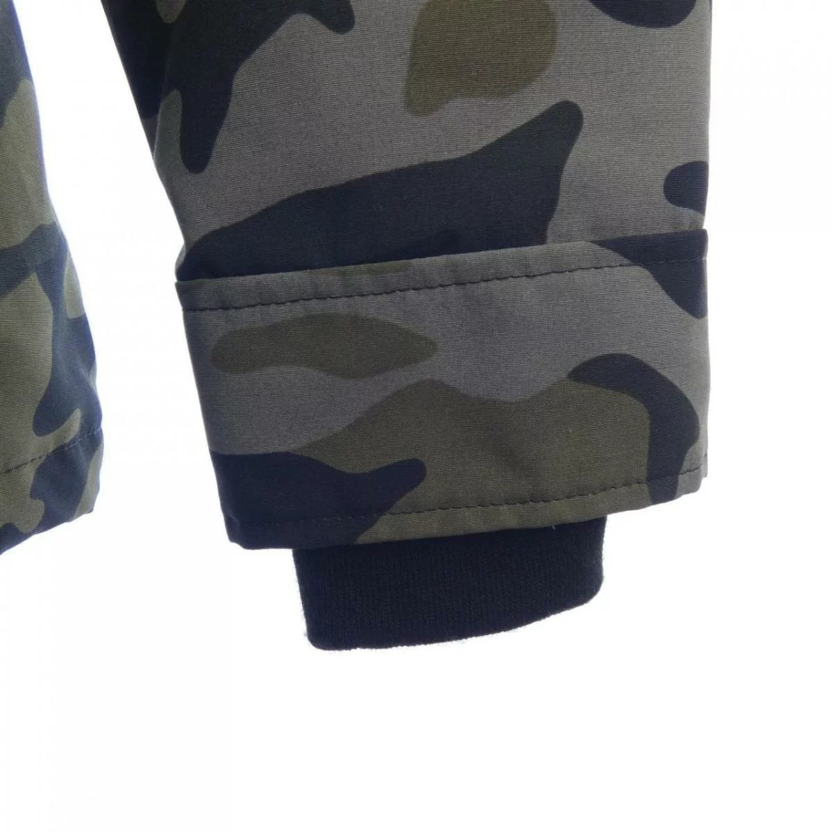 Canada Goose  Men’s S Down jacket　Color: Gray, Black, Camouflage thumbnail 5