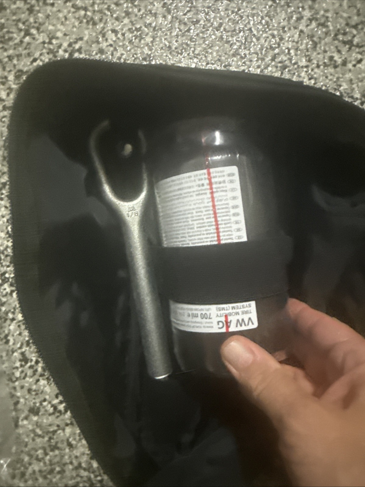2015- 2020 LAMBORGHINI HURACAN Fix A Flat  WITH CASE, Toe Hook, Gloves OEM