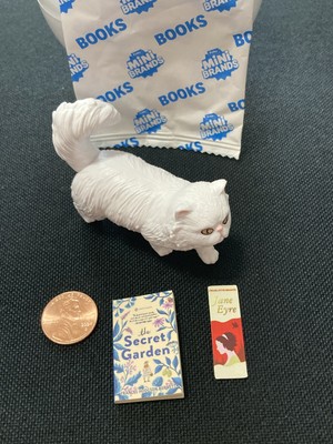 Zuru Mini Brands Books S2- ULTRA RARE- THE SECRET GARDEN w/cat figure & bookmark