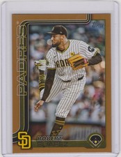 2025 Topps Series 2 #633 Robert Suarez Gold /2025 - San Diego Padres