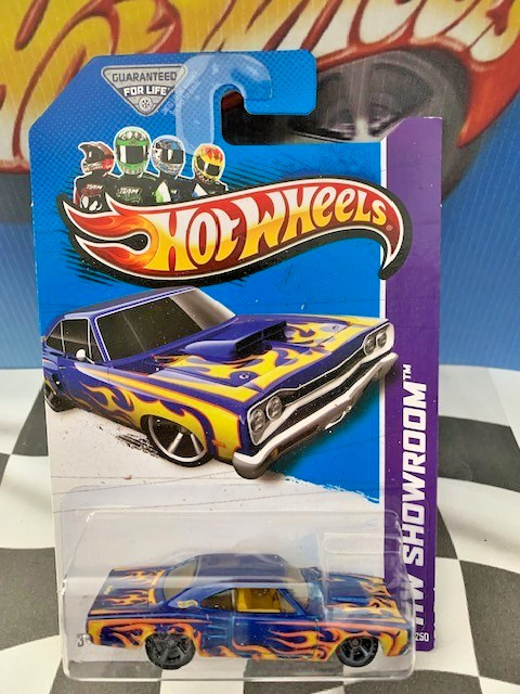 Hot Wheels 2013 HW Showroom: Heat Fleet 212 '69 Dodge Coronet Superbee BLUE MC5