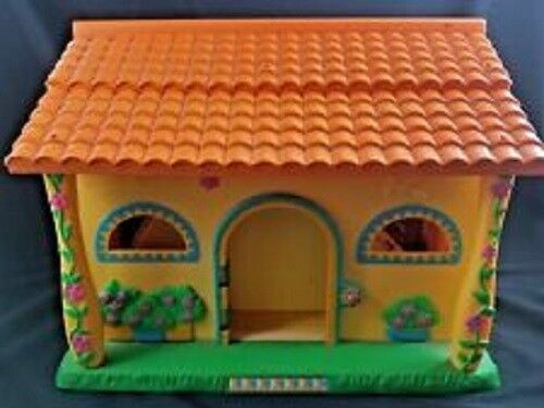 dora talking house