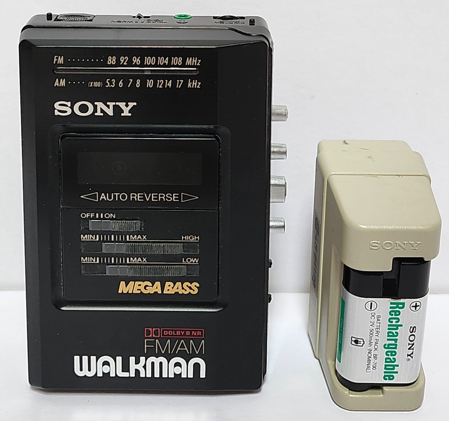 Sony Walkman WM-AF57/BF57 Radio Cassette Player Dolby Radio Works ONLY READ