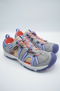 teva manatee sandals