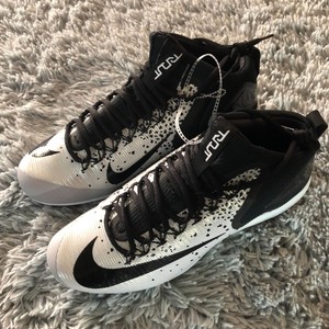 botines nike plateados