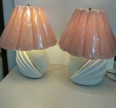 standa luxury large  set of 2 table lamps sand with shades (30A)