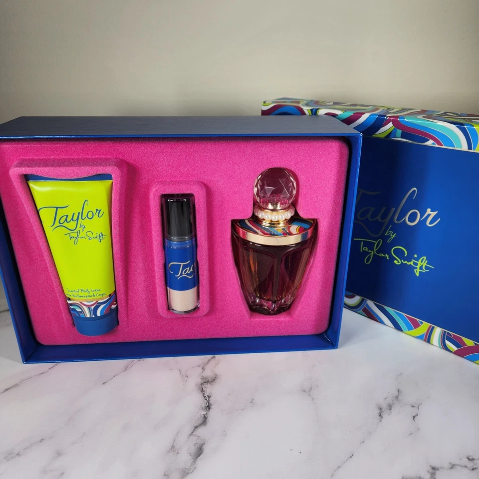 Taylor By Taylor Swift подарочный набор парфюмерный спрей, лосьон для тела, щетка для пудры для тела - Изображение 2 из 4