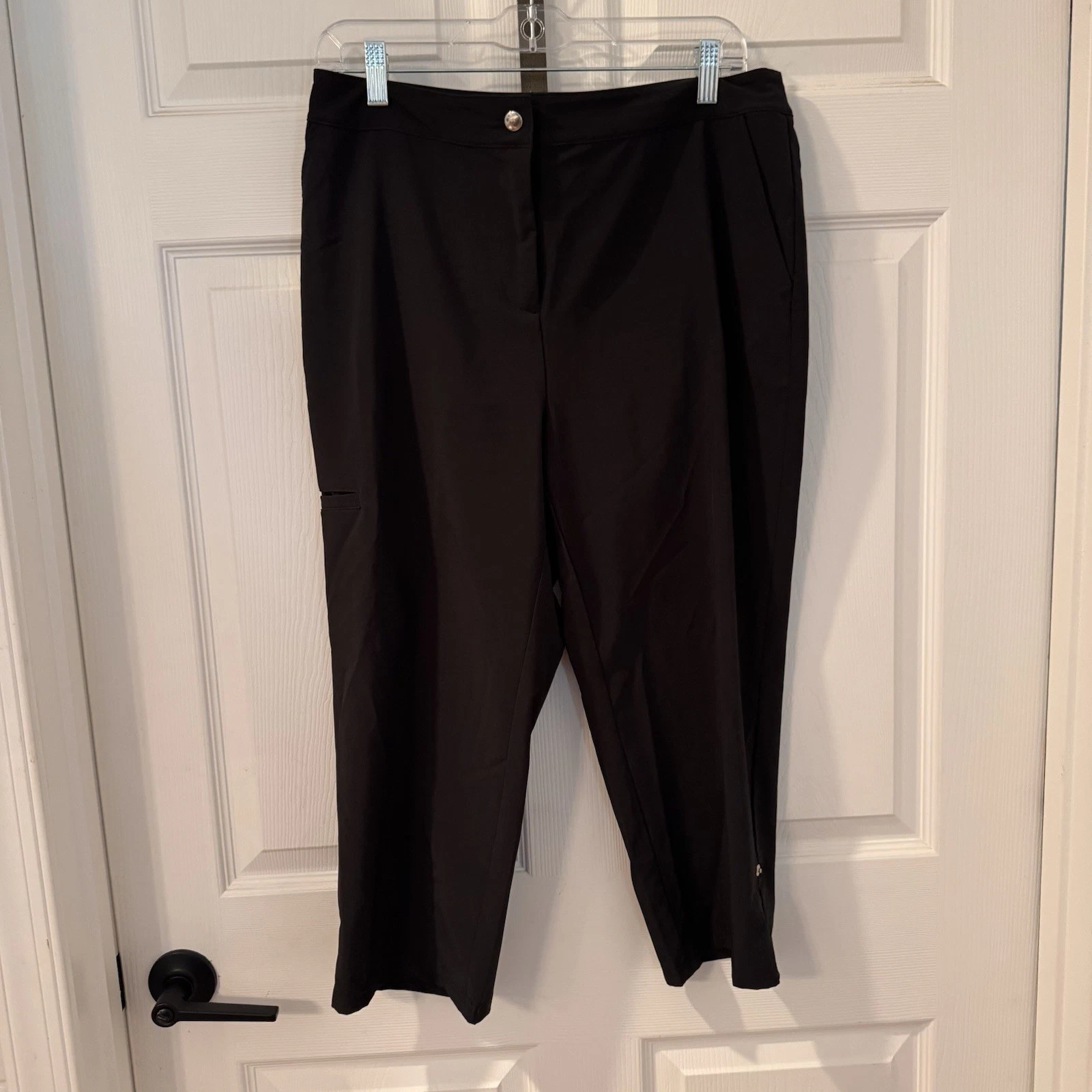 Weekends By Chico's Women's Size 1 Black Polyester Capri Lightweight Summer Pant
Opens in a new wind
