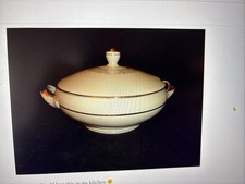 Johann Seltmann Vohenstrauss Bavaria Covered Vegetable Tureen Mid-Century Wheat Pattern