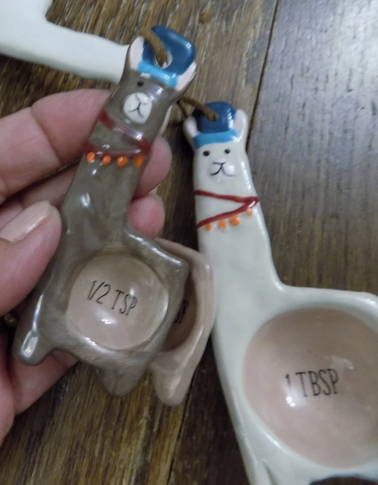 ADORABLE Llama Shaped Painted Ceramic Measuring Spoons Unique Gift 4 pc set New - Image 4 of 4