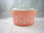Pyrex 473 pink gooseberry dish with lid