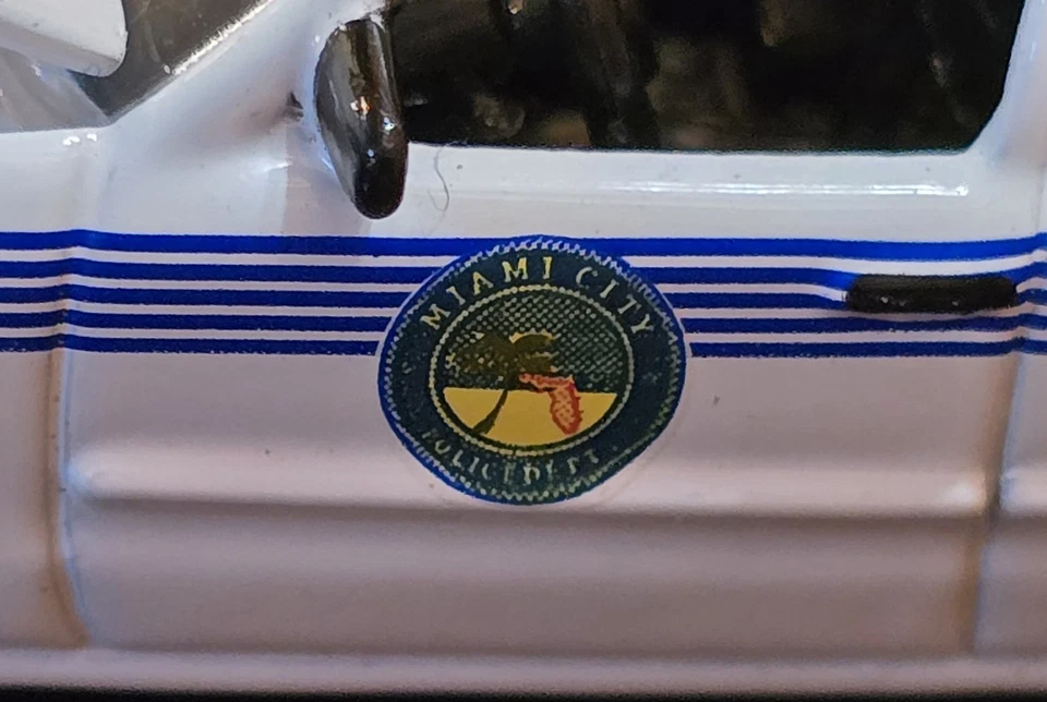 3¼" 1/64 The Fast And The Furious  1999 Miami City Police Crown Victoria Car  - Image 2 of 4