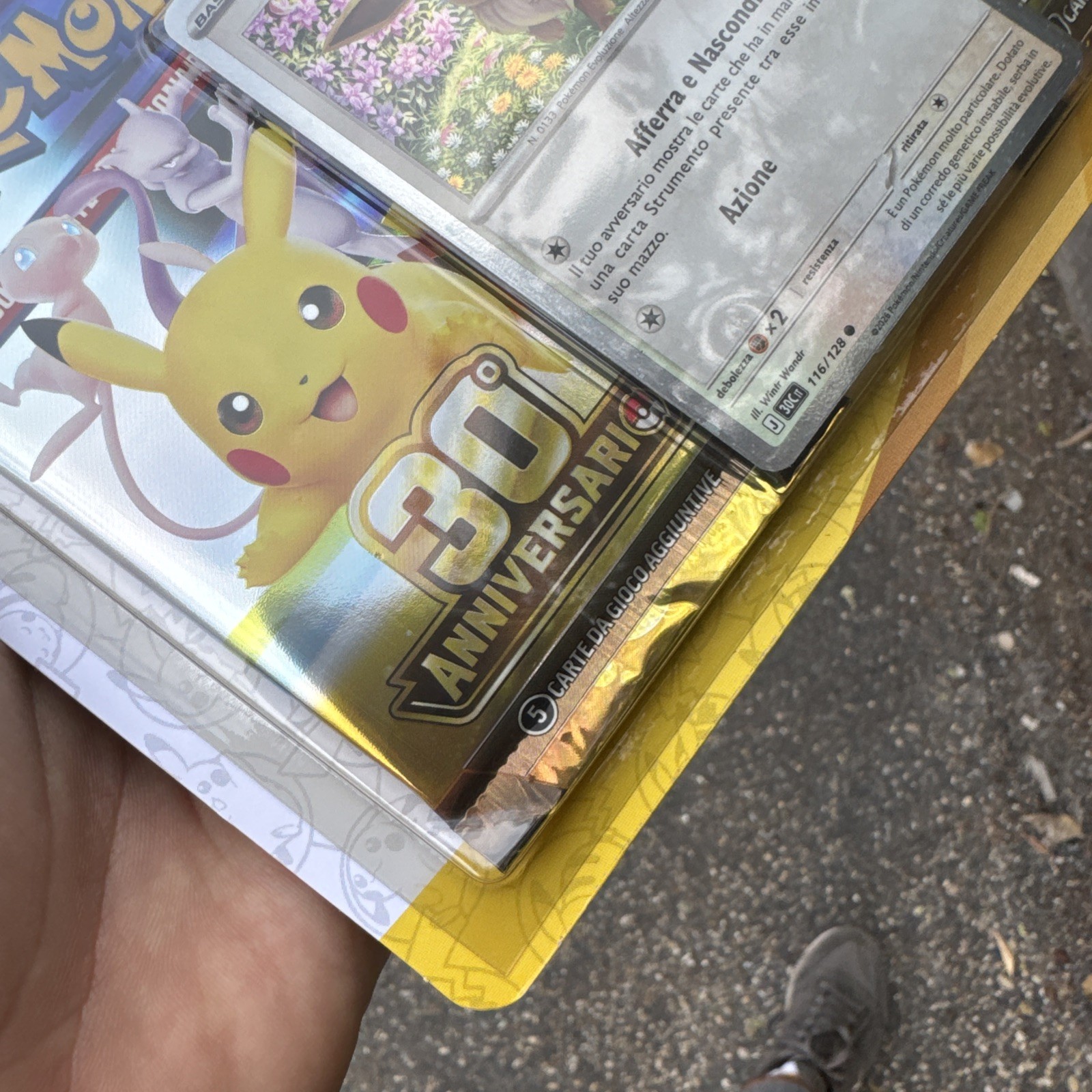 Pokémon GCC 30° Anniversario Kit Eevee ITA 2 buste moneta foto 2