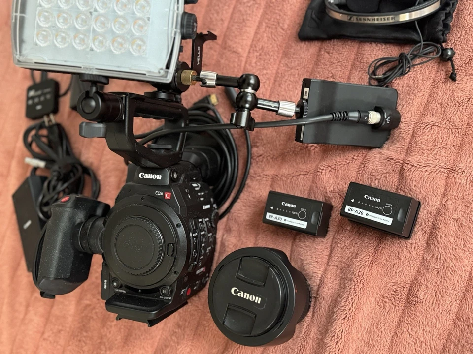 🔥CANON EOS C300 MKII Camera, 24-105 1:4L EF LENS ➡️ TOUCH SCREEN MONITOR ➕BONUS - Image 2 of 4